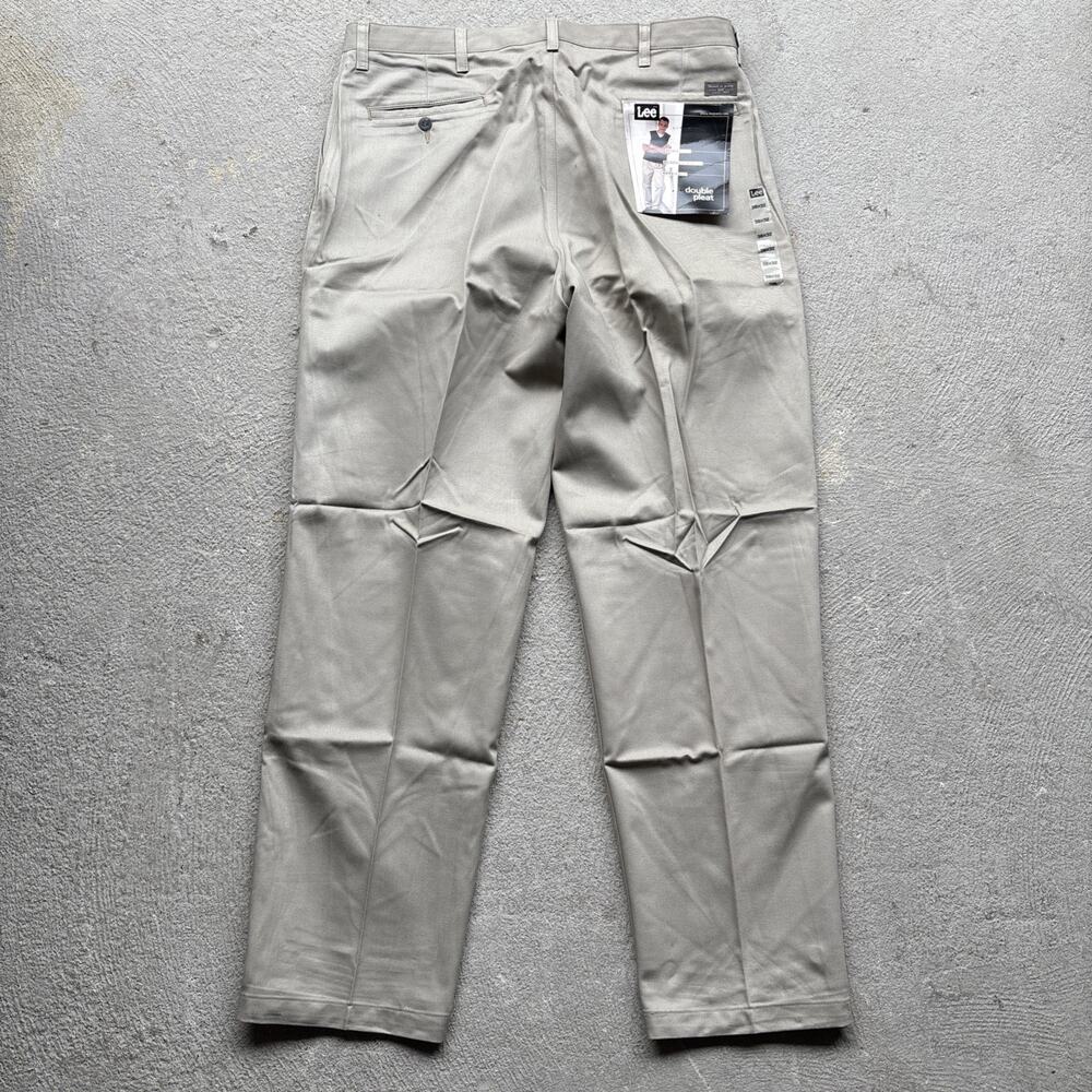 Vintage 90s Lee Men’s Double-Pleat Relaxed Fit Deadstock Cotton Khakis 38x32 NWT